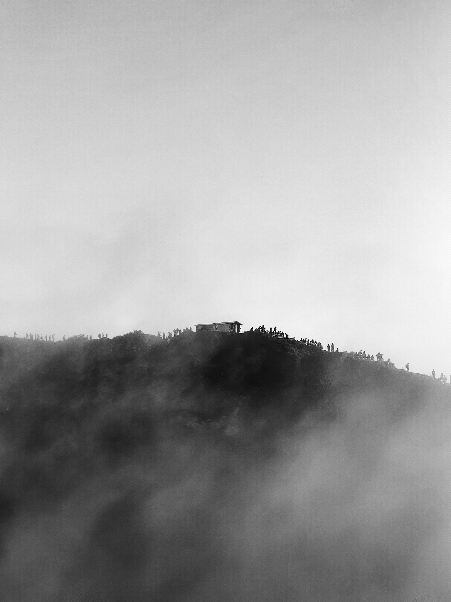 Photo de montagne en noir et blanc